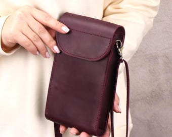 Handmade Leather Crossbody Cell Phone Bag: RFID Blocking Wallet, Personalized Crazy Horse Leather Purse