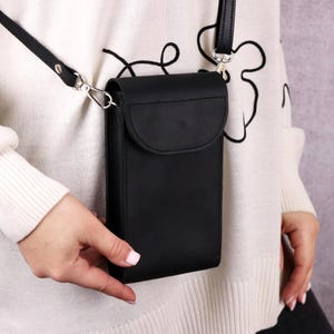 Handmade Leather Crossbody Phone Bag with RFID Blocking, Mini Shoulder Purse for iPhone 16 17 Pro Max, Leather Small Crossbody Phone Wallet