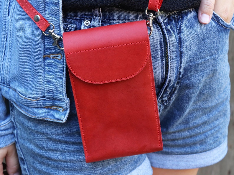 Handmade Leather Phone Crossbody Bag/Shoulder Purse For iPhone 15 Pro Max/Small Purse With Strap/Personalized Red Crossbody Wallet for Women