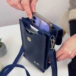 Sac à bandoulière en cuir personnalisé pour deux téléphones portables et emplacements pour carte avec blocage RFID, petit portefeuille en cuir à bandoulière pour deux iPhone