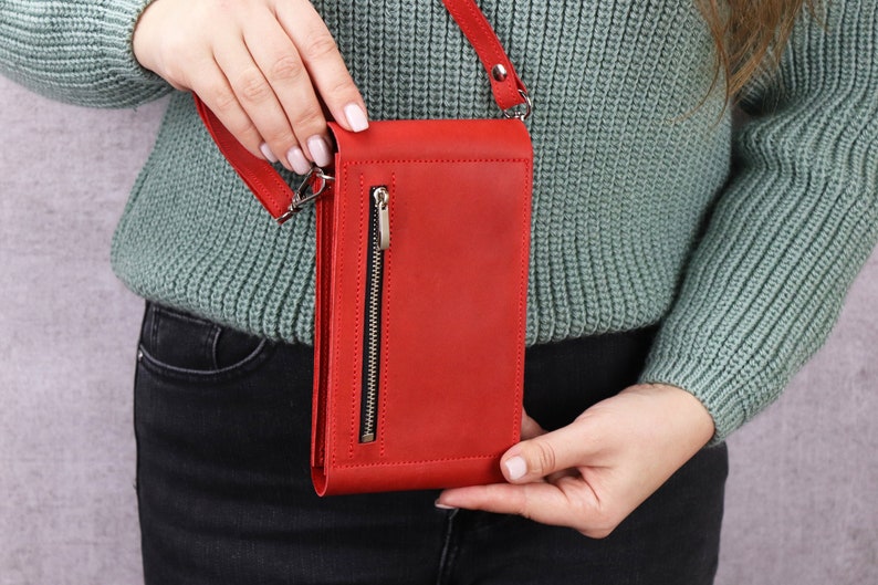 Handmade Leather Phone Crossbody Bag/Shoulder Purse For iPhone 15 Pro Max/Small Purse With Strap/Personalized Red Crossbody Wallet for Women Bild 8