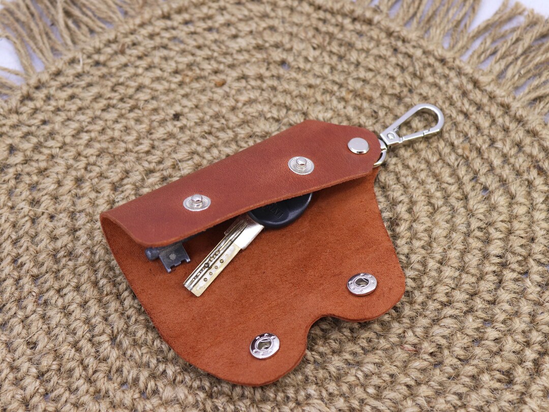 Handmade Leather Key Holder / Pocket Key Organizer / Monogram Keychain