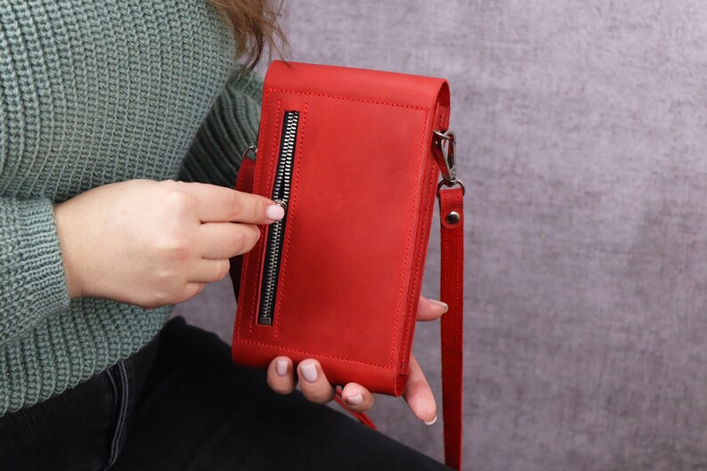 Handmade Leather Phone Crossbody Bag/Shoulder Purse For iPhone 15 Pro Max/Small Purse With Strap/Personalized Red Crossbody Wallet for Women Bild 5