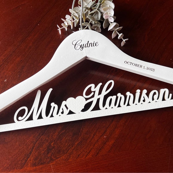 Bridal Hanger, Wedding Hanger, Bridal Dress Hanger, Bride Hanger, Bridal Hanger Personalized, bridal Gift, Groom hanger