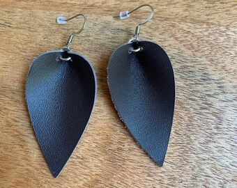 Pinched Leaf Leather Earrings, Genuine Leather, Simple and Elegant leather earrings, leather cut earrings, handmade, brown leather