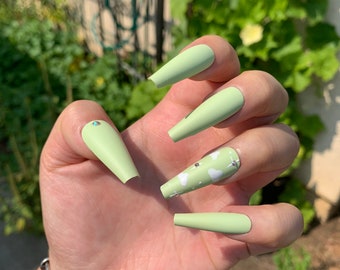 Featured image of post Light Green Acrylic Nails Coffin - Matching your outfit to your acrylic nails is a fun way to dress up your look.