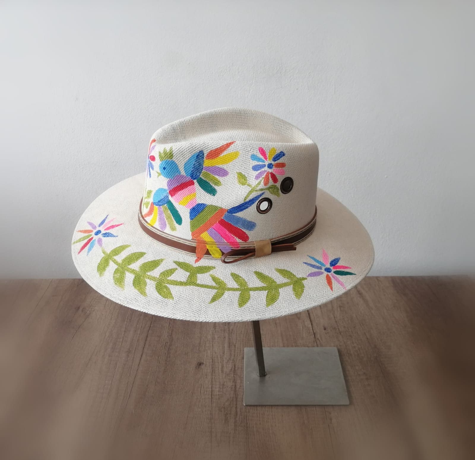 Hand Painted Mexican Artisan Fedora Hat Bird and Floral Design White Medium Hand-painted Hat from Mexico - Birds- White, Blue – Larkin Lane main image 4