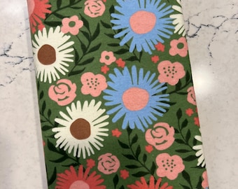 Snuggly Big Flowers Adjustable Fabric Book Cover
