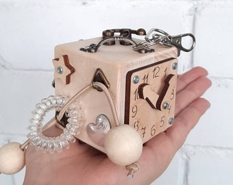 Cubo di attività per bambini piccoli Montessori Giocattolo in legno per attività sensoriali da viaggio Bambino di 1 anno