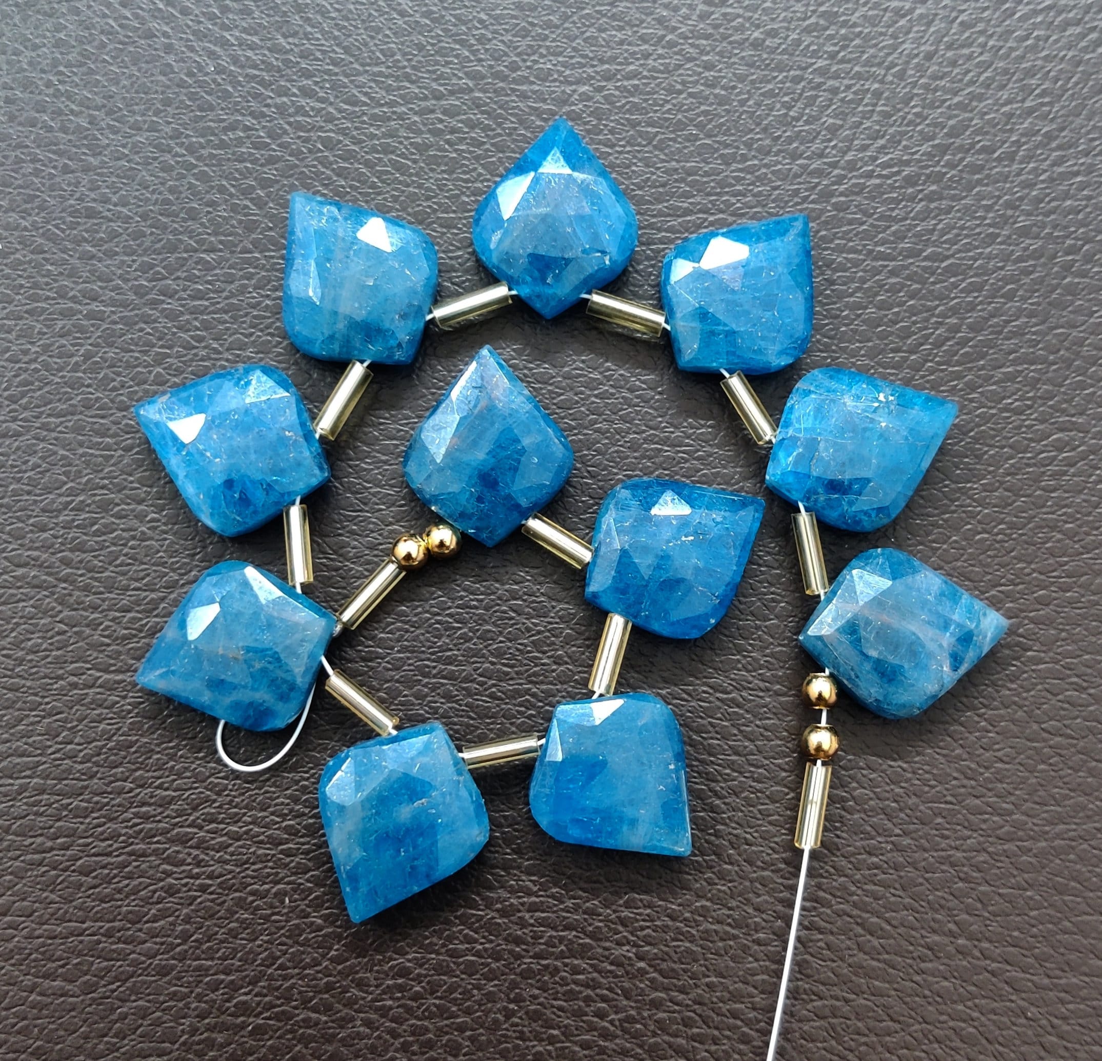 Unique 11 Pc 100% Natural Gemstone Faceted Briolette Blue Appetite Shape Leaf drilled Jewelry size  17x14 mm aproxx Z-1013