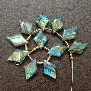 Awesome 11 pc 100% Natural Gemstone Faceted Briolette Linig labradorite Drilled shape Rhombus Jewelery size 20X13 to 18x12 mm aprox Z-1149