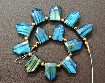 Awesome 12 pc 100% Natural Gemstone Faceted Briolette labradorite  Drilled shape Pentagon Jewelery size 14X9 to 13x8 mm aprox Z-1049
