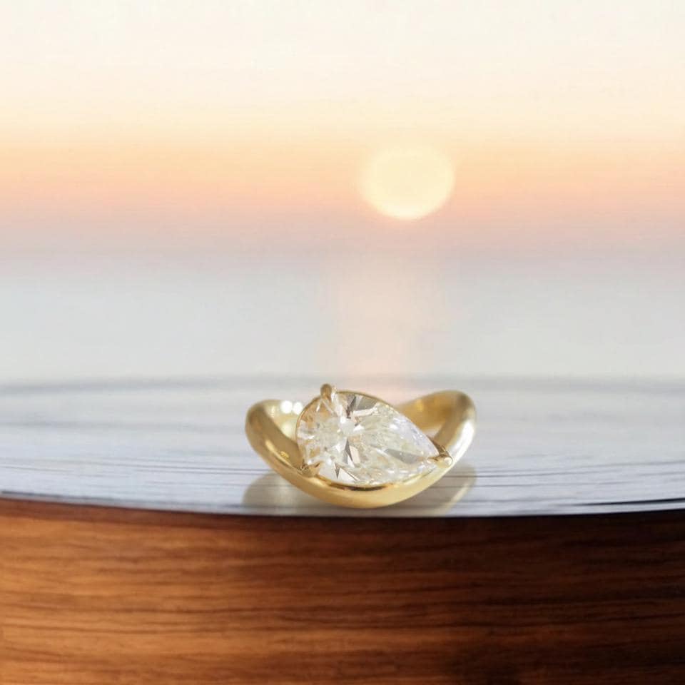 Anello antico in oro 18k con diamanti taglio rosa coronè ( 3 ct totali Anello antico in oro 18k con diamanti taglio rosa coronè ( 3 ct totali
