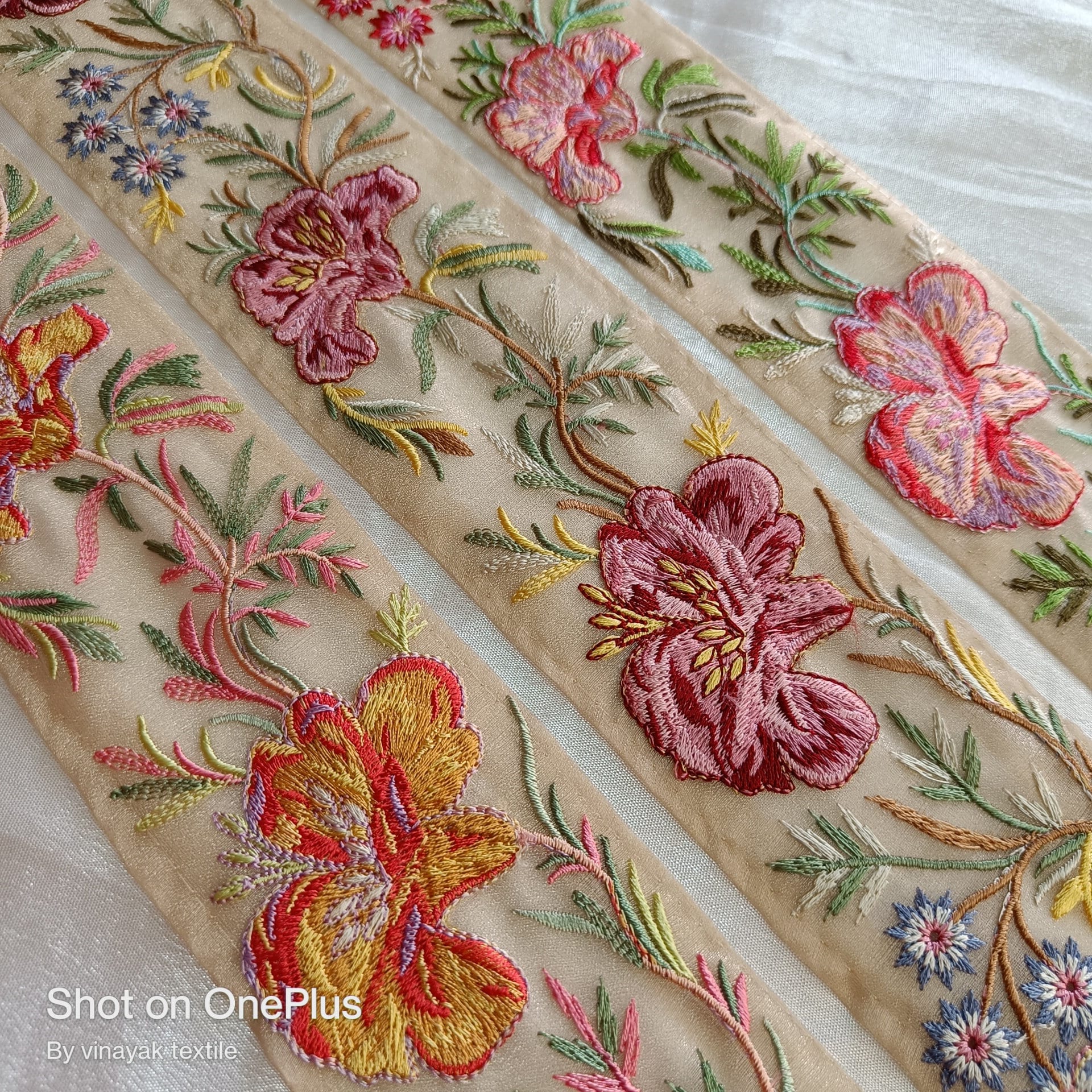 未使用✳️シスタージェーン Twirl Embroidered BowTop 61CSdiqDKJL._UF894,1000_QL80_.jpg
