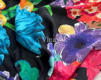 Tela de muselina de seda con estampado floral: Material de costura para kimono y caftán negro
