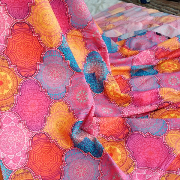 Tissu en coton batiste imprimé marocain Boho coloré par yard tissu imprimé ikat turc pour sac, couture robe d'été quilting junk journal