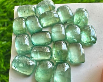 Mintgroene kyaniet cabochons: natuurlijke kussengeslepen edelstenen (5 x 7 mm, 20 stuks)