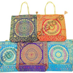 Benarasi Seidentasche für Frauen, Mädchen Umhängetasche, Mandala-Handtasche, Rückgabegeschenkartikel, Hochzeitstasche, indische handgefertigte Geldbörse Große Handtasche