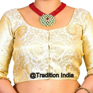 Camicetta Saree bianca readymade, Camicetta Saree firmata, Camicetta Sari di seta Banarasi, Top Sari, Sari indiano, Camicetta maniche a gomito