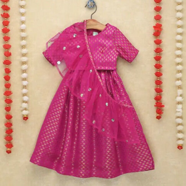 Lehenga Choli rose de créateur avec dupatta, vêtements ethniques prêts à l'emploi pour filles Lehenga Choli pour enfants Lehenga, vêtements de fête