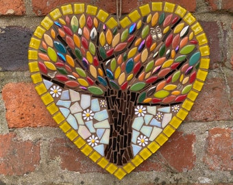 Baum des Lebens Kunst, Mosaik Baum des Lebens, Gartendekoration, Jubiläumsgeschenk, einzigartiges Geschenk, Herzmosaik, handgemachtes Geschenk für sie, Mosaik-Wandtafel