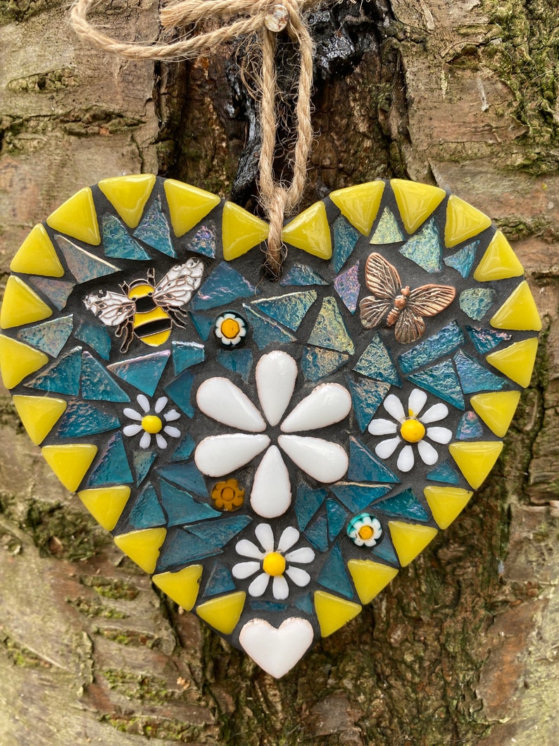 Mosaikherz, Mosaikkunst, Mosaik für Gartenwand, Landhausdekor, Gartenmosaik, Wandkunst, Gartendekor, Wohndekor Bild 9