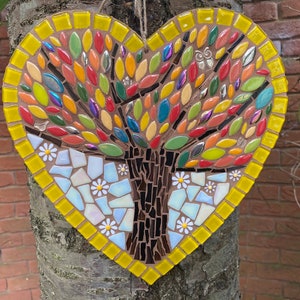 Baum des Lebens Kunst, Mosaik Baum des Lebens, Gartendekoration, Jubiläumsgeschenk, einzigartiges Geschenk, Herzmosaik, handgemachtes Geschenk für sie, Mosaik-Wandtafel Bild 8