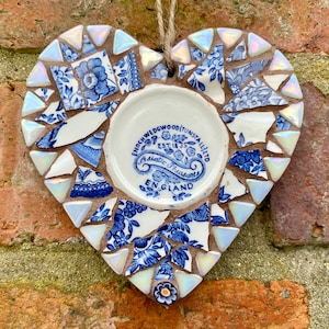 Cœur de jardin en mosaïque, décoration de jardin, art de la mosaïque, art mural coeur bleu, carreau de mosaïque, art de la Chine en bois compensé, décoration bohème, cadeau de jardin, cadeau pour lui image 1