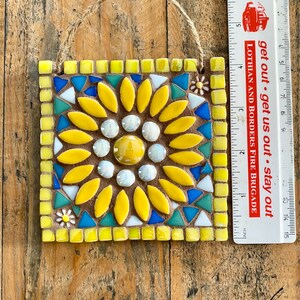 Sunflower mosaic, mosaic garden plaque, garden decor, garden wall art, handmade gift for teacher, gift for garden lovers imagem 9