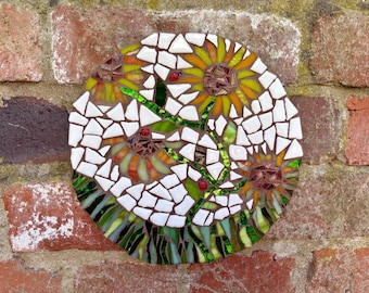 Mosaico de girasoles para pared: decoración de jardín hecha a mano