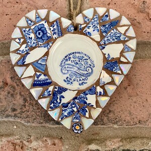 Cœur de jardin en mosaïque, décoration de jardin, art de la mosaïque, art mural coeur bleu, carreau de mosaïque, art de la Chine en bois compensé, décoration bohème, cadeau de jardin, cadeau pour lui image 7