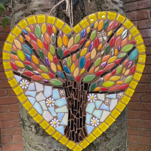 Baum des Lebens Kunst, Mosaik Baum des Lebens, Gartendekoration, Jubiläumsgeschenk, einzigartiges Geschenk, Herzmosaik, handgemachtes Geschenk für sie, Mosaik-Wandtafel Bild 3