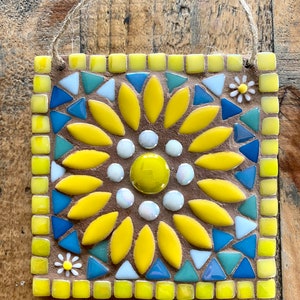 Sunflower mosaic, mosaic garden plaque, garden decor, garden wall art, handmade gift for teacher, gift for garden lovers imagem 6