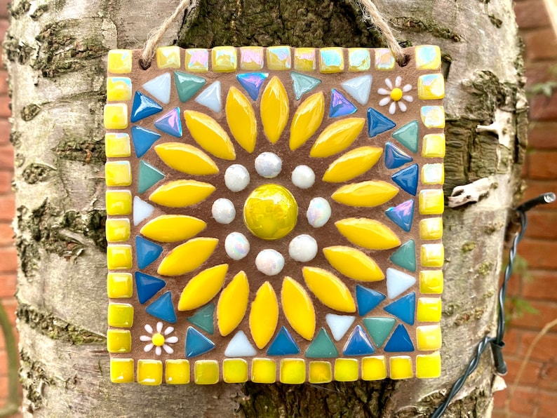 Sunflower mosaic, mosaic garden plaque, garden decor, garden wall art, handmade gift for teacher, gift for garden lovers imagem 1