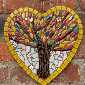 Baum des Lebens Kunst, Mosaik Baum des Lebens, Gartendekoration, Jubiläumsgeschenk, einzigartiges Geschenk, Herzmosaik, handgemachtes Geschenk für sie, Mosaik-Wandtafel Bild 5