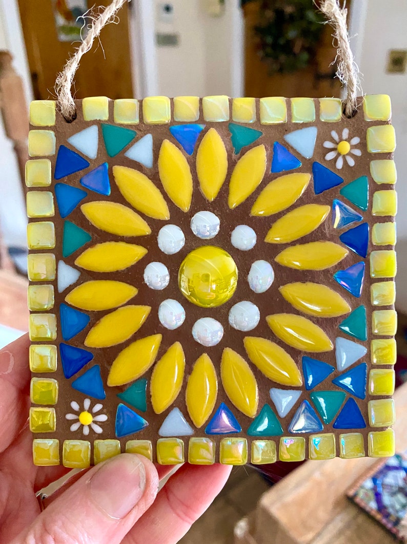 Sunflower mosaic, mosaic garden plaque, garden decor, garden wall art, handmade gift for teacher, gift for garden lovers imagem 2