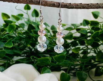 Boucles D'oreilles Fantaisie Rose Et Argenté Avec Perles De Verre/cristal - Neuf Avec étiquettes