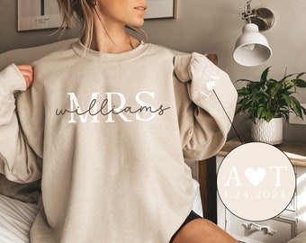 Future Mrs Sweatshirt, Bride to Be Sweatshirt, Custom Engaged Crewneck, Personalized Bride to Be Gift, Engagement Gift, Bridal Shower Gift