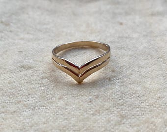 Wishbone Ring made from solid 9ct gold - Hallmarked - Large size range available
