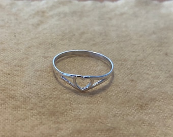 Sterling Silver Heart Ring - Ladies and child’s ring - Large range of sizes available