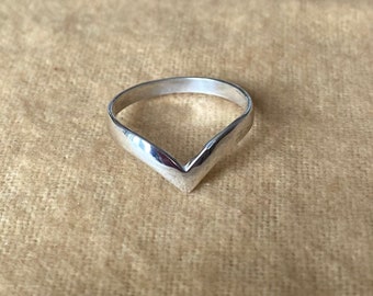 Sterling silver midi/little finger wishbone ring - Child’s wishbone ring - Large size range available