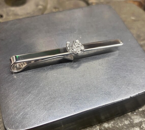 Pince à Cravate Vintage Argentée - Bijou Ancien Pour Homme Modèle J-72 - Occasion