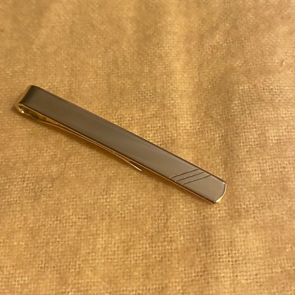 18ct Gold Plated Diamond cut Tie Slide - Tie Clasp - Formal wear - Suit accessories - Diamond cut stripes