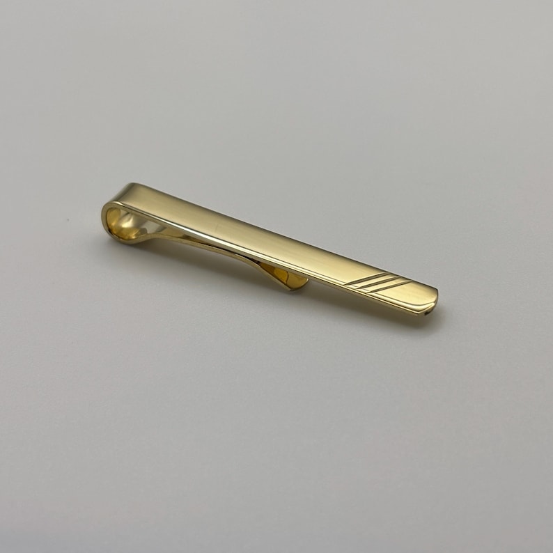 18ct Gold Plated Tie Slide: Diamond Cut Stripes image 1