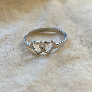 Simple sterling silver two heart ring - Ladies and child’s ring - Large range of sizes available