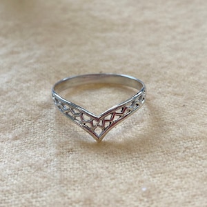 Sterling Silver Celtic Wishbone Ring: Gaelic Jewellery