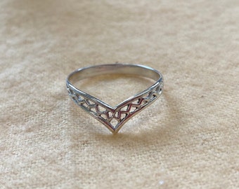 Sterling Silver Celtic Wishbone Ring: Gaelic Jewellery