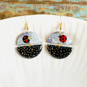 Orecchini OBI One - coccinelle sfondo blu - fatti a mano