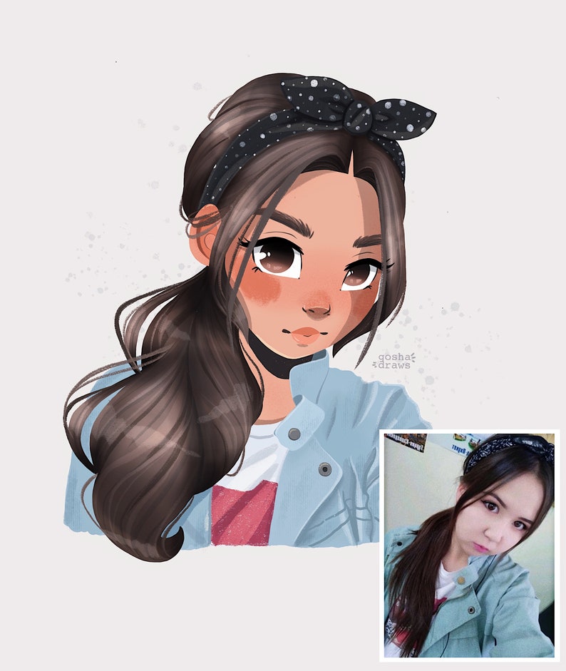 Op de afbeelding: Een digitale illustratie van een vrouw met bruin haar, die een blauwe jas, een rood shirt en een zwart-wit geblokt hoofdband draagt. De illustratie is gebaseerd op een foto van de vrouw, die in de rechterbenedenhoek van de afbeelding te zien is.