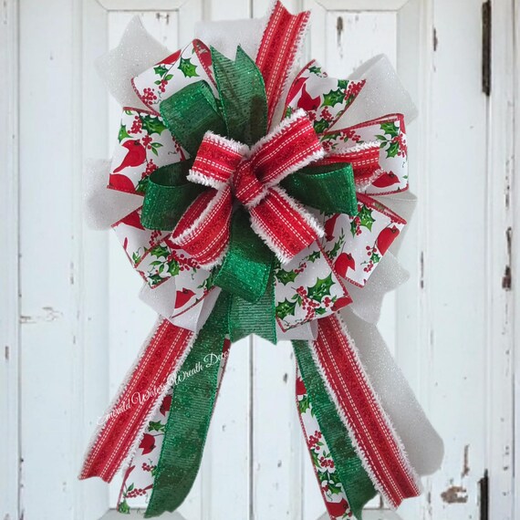 17 Inch Green Tinsel Artificial Christmas Wreath With Red And Gold Bow
